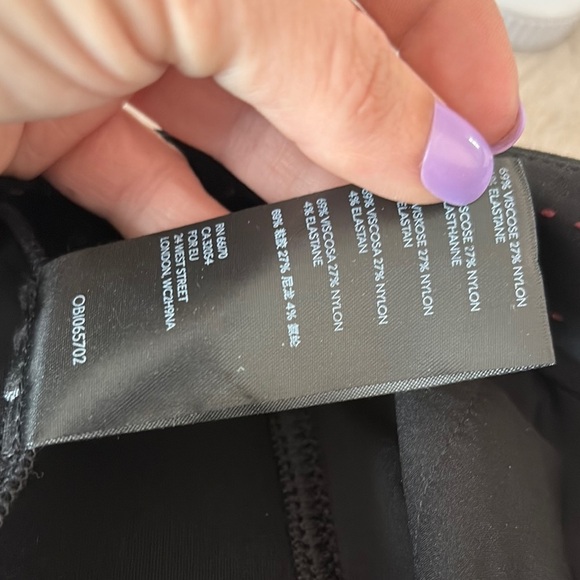 Anthropologie Black Skinny Pants Streamlined Tapered Design - Picture 12 of 12